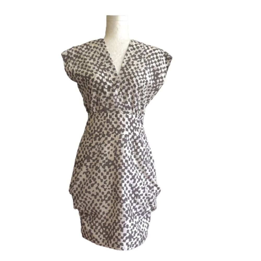 Julie Haus Dress Silk Ivory Taupe Deep V-Neck V-Back Large Pockets Size 4